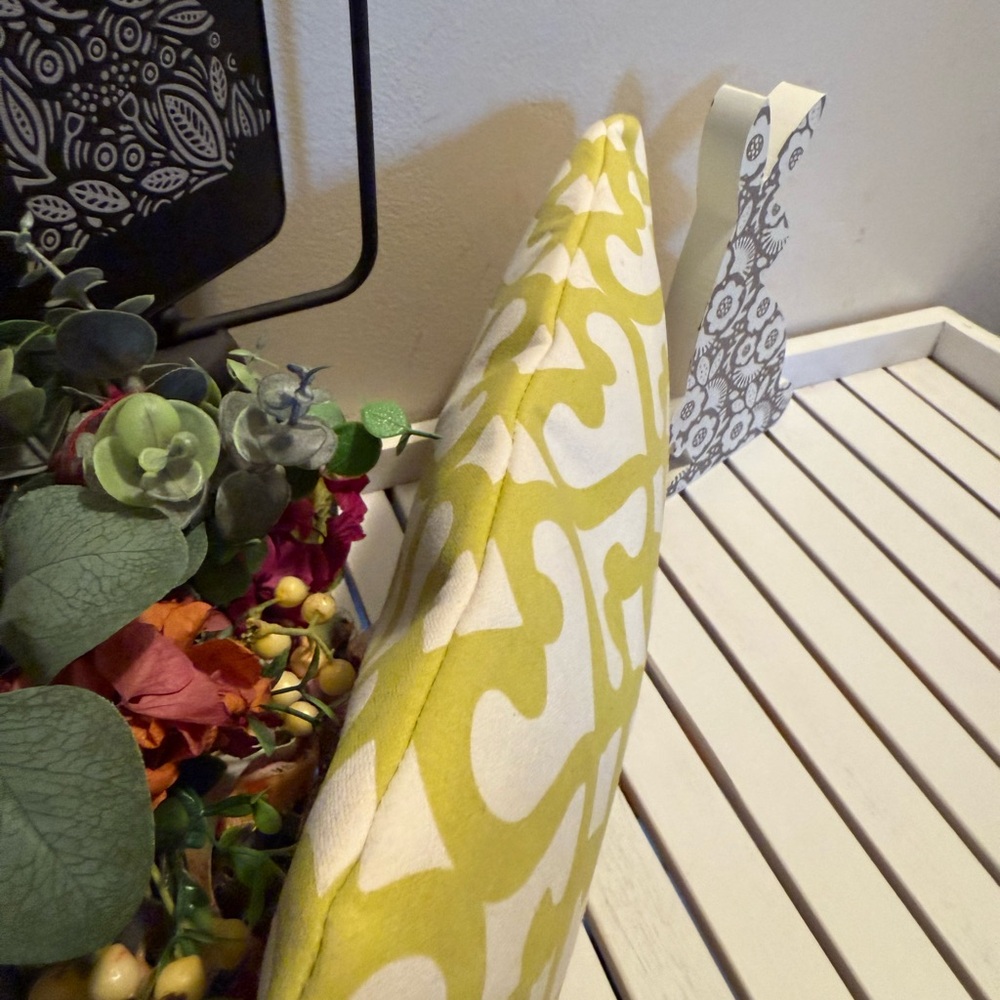 Donna Dixon  Clutch Bamboo Lime Green Boho Magnetic Closure NWOT - Picture 4 of 8